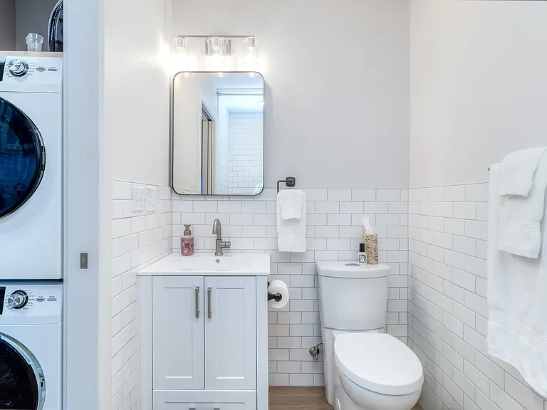 1168 SE Sentry Dr — Photo 6
