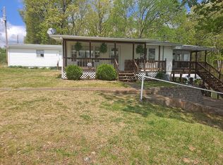 10214 Demick Dr, Mineral Point, MO 63660