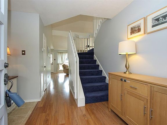 4th image of 3426 Woodmere Ln