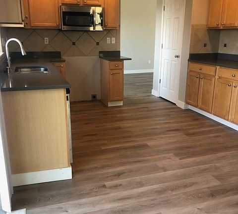 5th image of 2301 189th St E