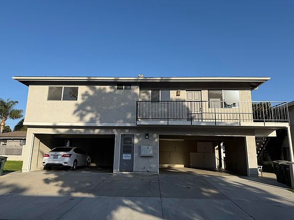 2nd image of 1127 Acadia Pl