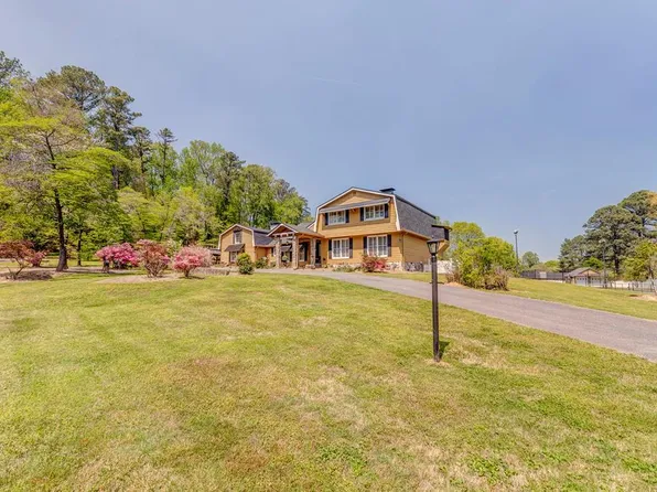 1914 Tiffany Ln, Dalton, GA 30720