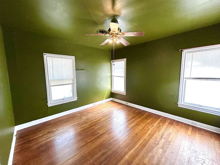 1627 Schley Ave — Photo 20