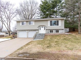 615 14th Ave N, Onalaska, WI 54650