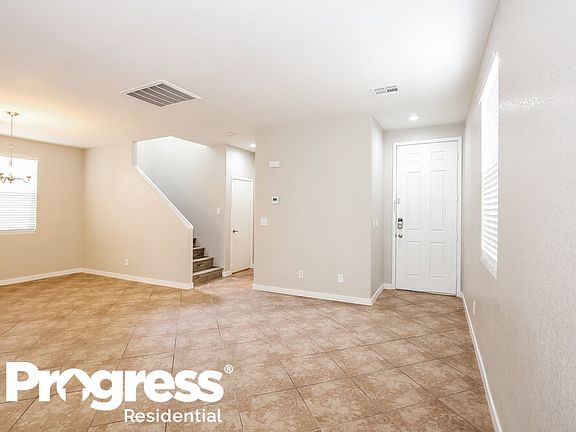 4th image of 5033 Whistling Acres Ave