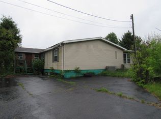 67 State St, Mount Pleasant, PA 15666