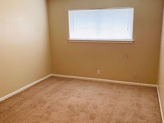 5th image of 1101 E Main St APT 1