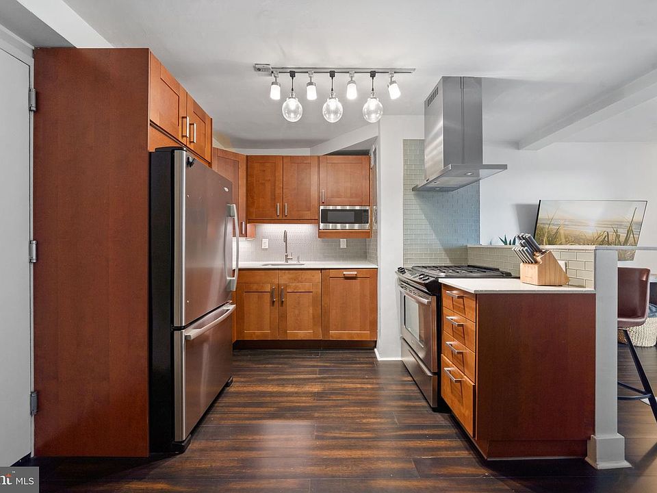 1st image of 1810 Rittenhouse Sq APT 610