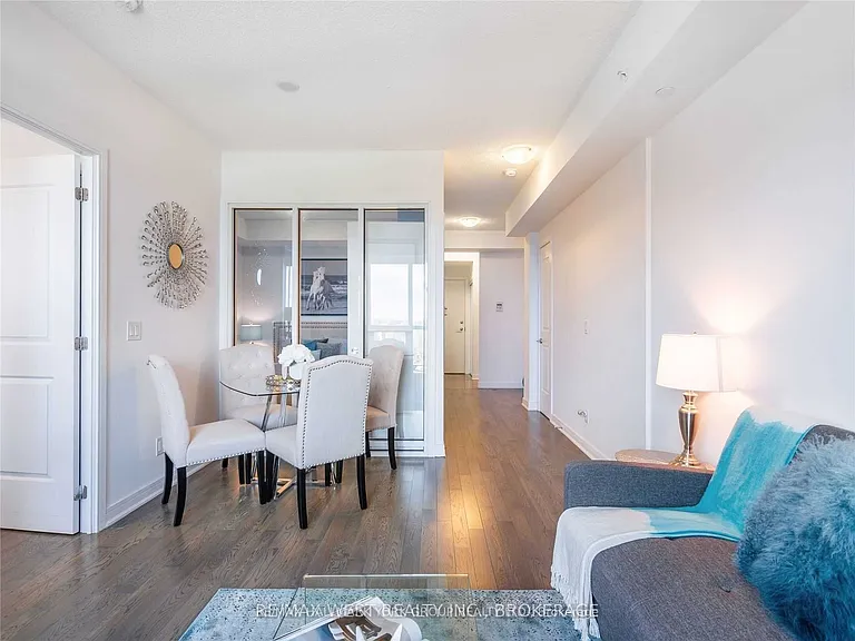 9199 Yonge St #SE415 — Photo 10