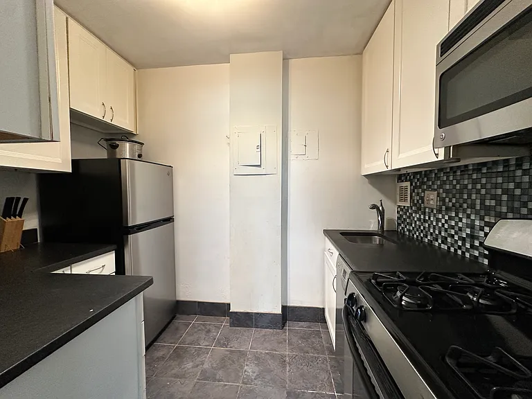 1111 Arlington Blvd #618 — Photo 7