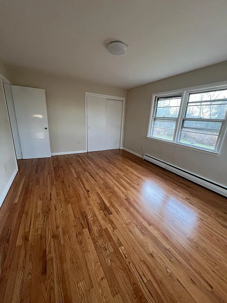 3 bed, 1442 sqft, $3,200 — Photo 2
