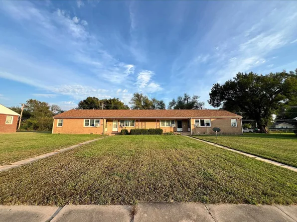 746 S Hunter St, Wichita, KS 67207
