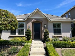 11340 N Sageberry Way, Fresno, CA