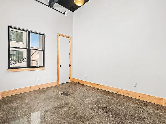 3rd image of 255 18th St APT 206