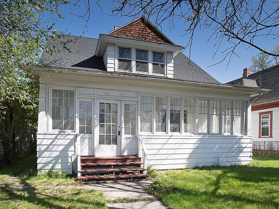 1st image of 215 Broadwater Ave