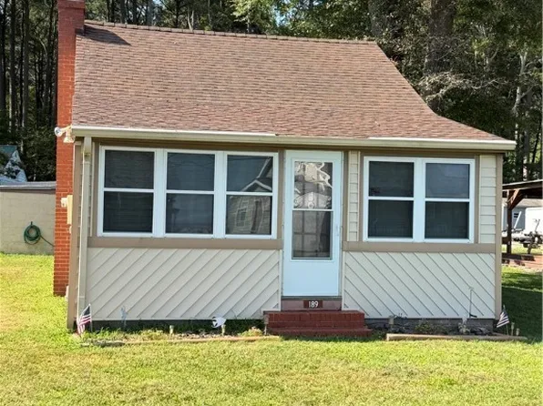 189 Riverside Dr, Deltaville, VA 23043
