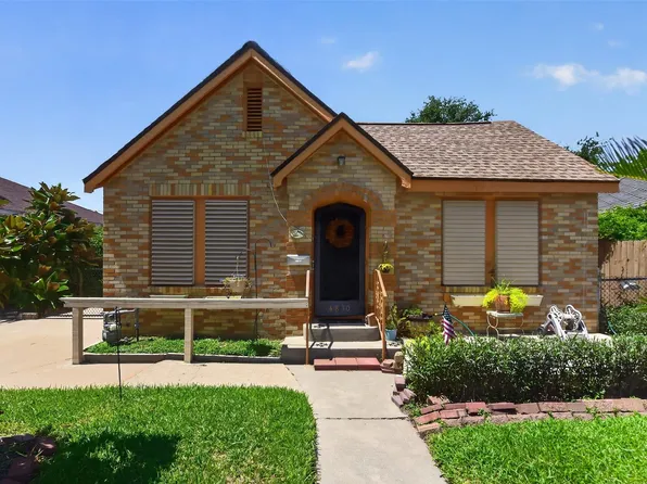 4830 Houston Dr, Galveston, TX 77551