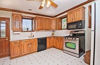 4th image of 4987 Fairview Ave