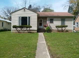 2204 Edina Blvd, Zion, IL 60099