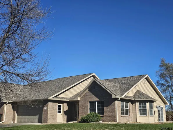 506 S 25th St, Beatrice, NE 68310