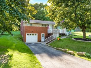 6111 Orchard Ln, Butler, PA 16002