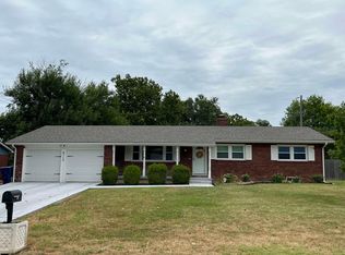 6115 Edinburg St, Wichita, KS 67220