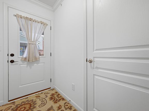 4th image of 2048 Tanners Cove Rd