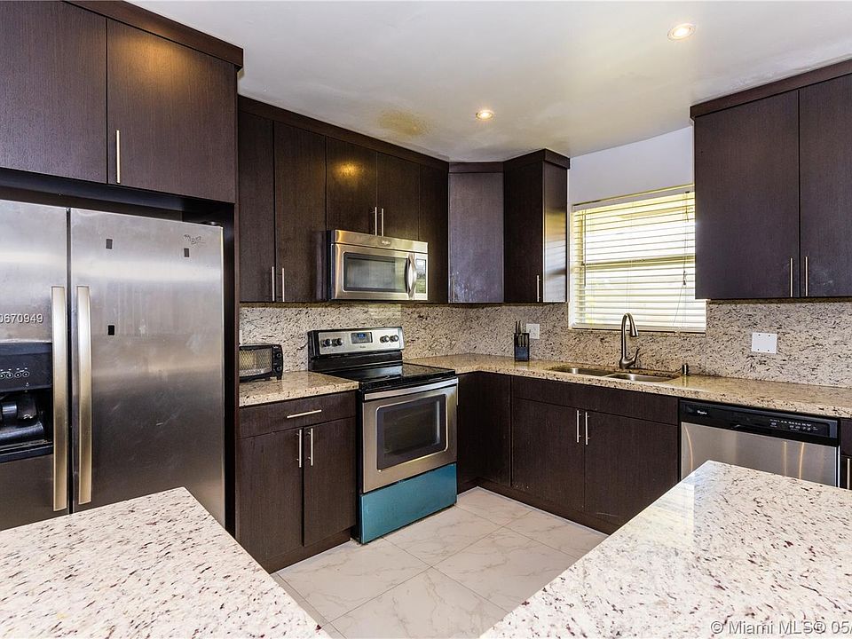 1st image of 1820 N 17th Ave APT 3