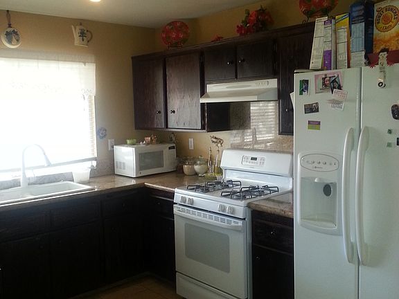5th image of 8515 Robinia St