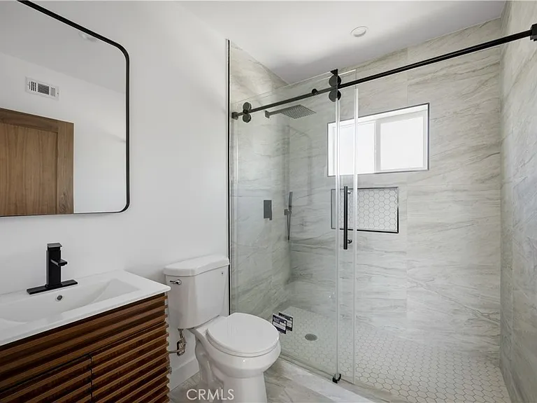 10053 Amestoy Ave — Photo 9