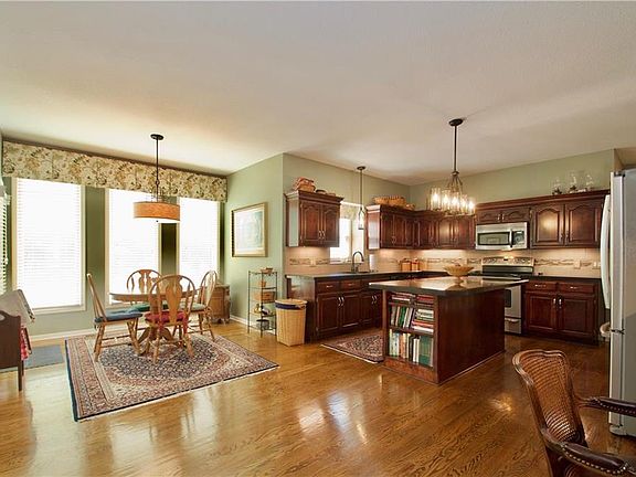 5th image of 5901 W 154th St