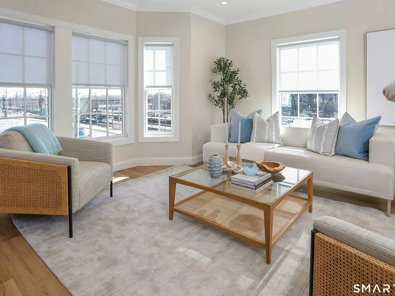 2 bed, 2.5 bath, 1348 sqft, $7,500 — Photo 2
