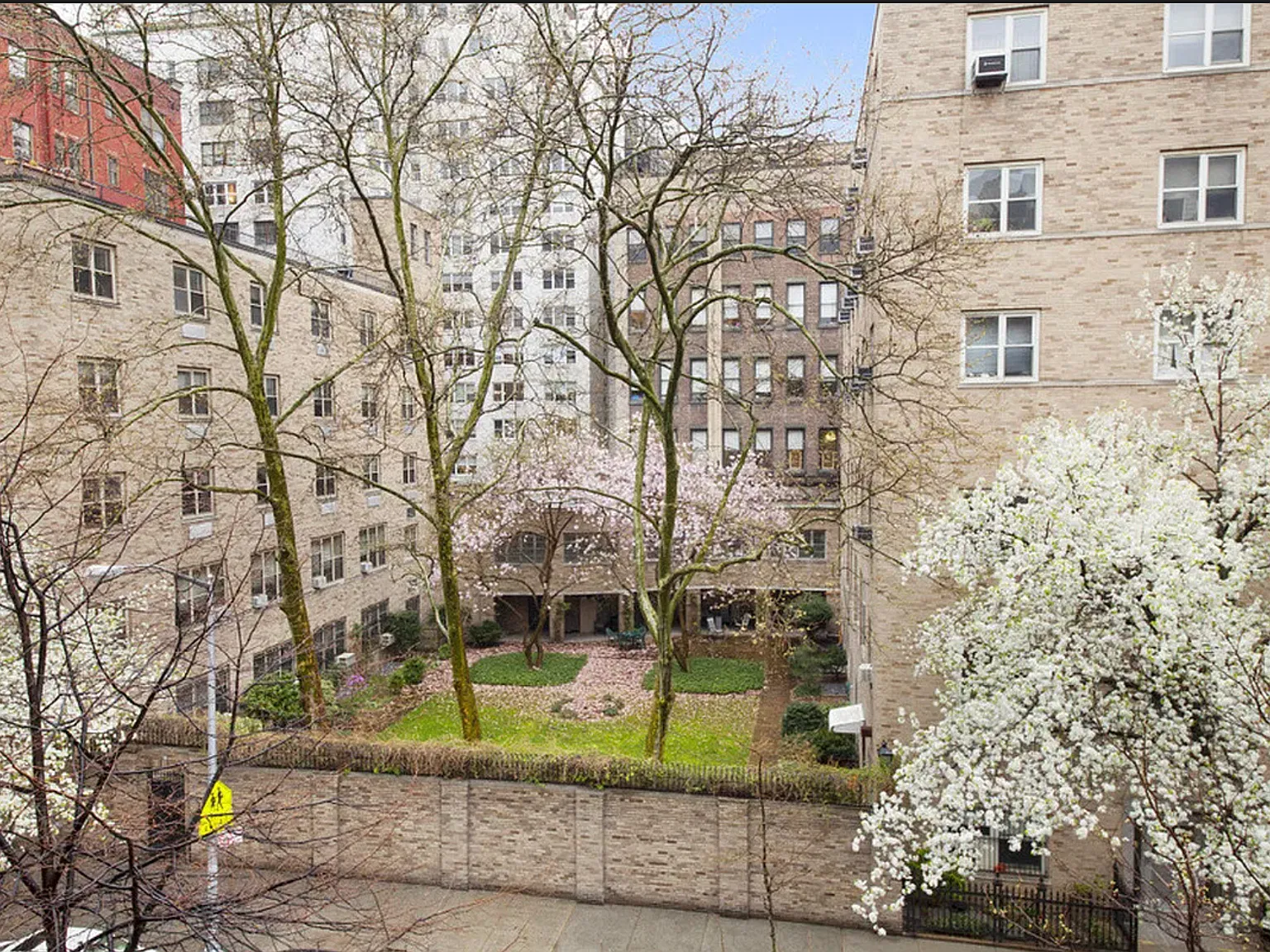 54 East 83rd Street — Photo 3