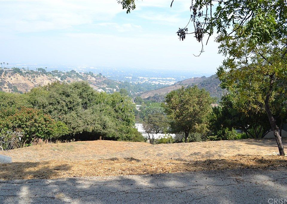 1st image of 14335 Mulholland Dr