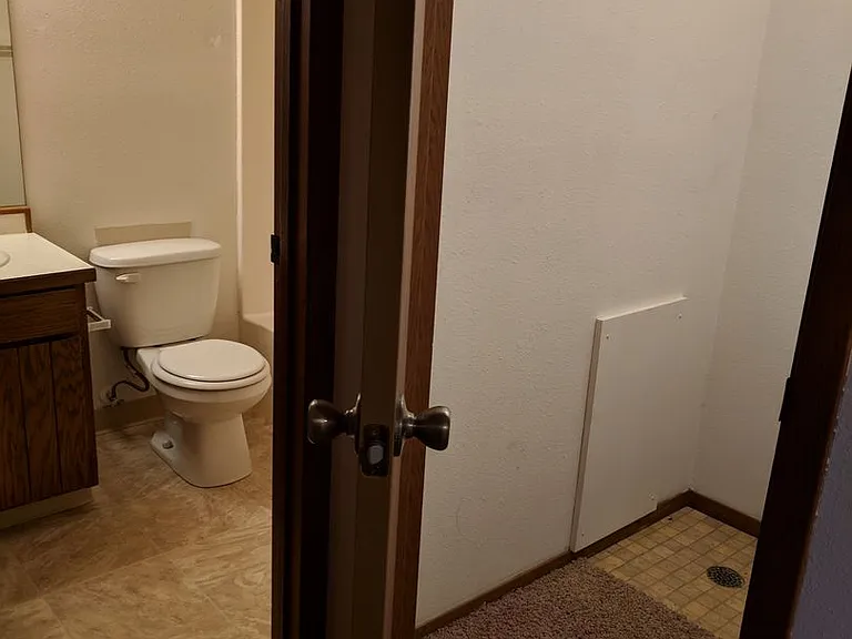 2626 Pacific Dr S — Photo 5