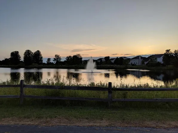 771 S Sienna Dr, Round Lake, IL 60073