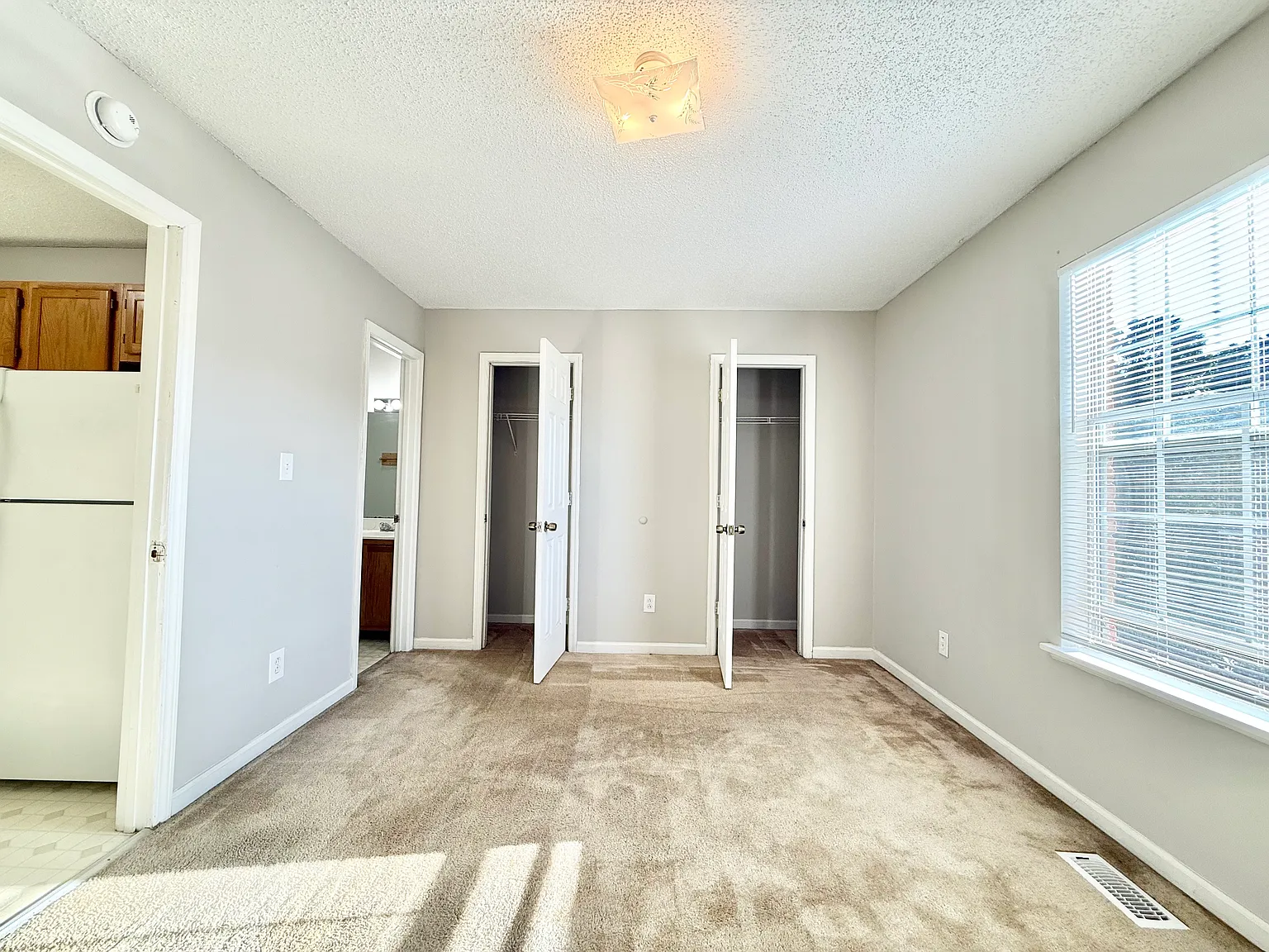 801 Old Gray Station Rd — Photo 4