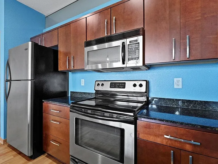 601 E Ogden Ave #505 — Photo 14