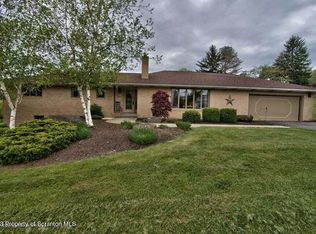 2306 Milwaukee Rd, Clarks Summit, PA 18411