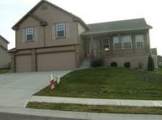 1204 Ridge Tree Ln, Lyndon, MO 64080