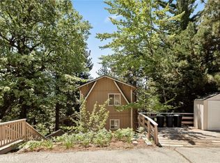 30909 Summit Dr, Running Springs, CA 92382