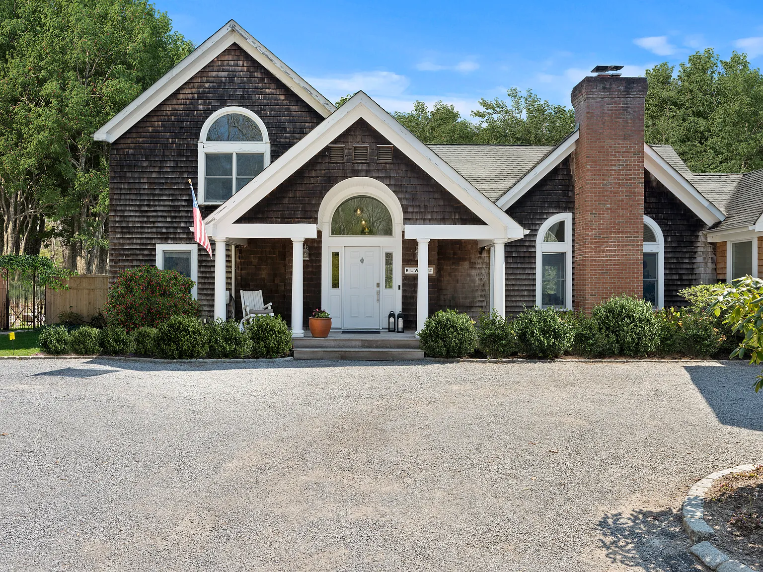 Quogue Village August Rental with Pool & Tennis — Photo 2