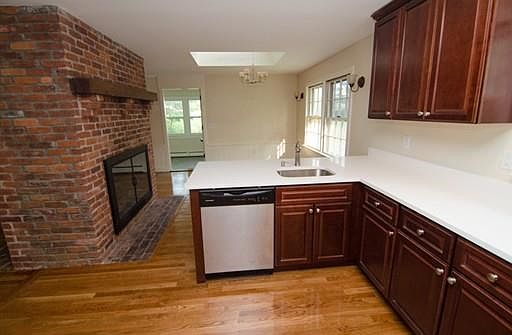 5th image of 30 Bristol St