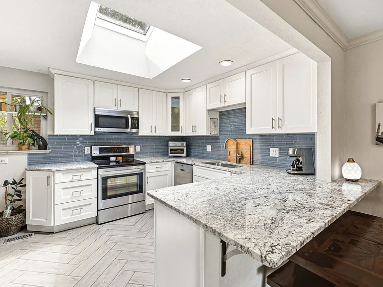 6146 S Josephine Way — Photo 13