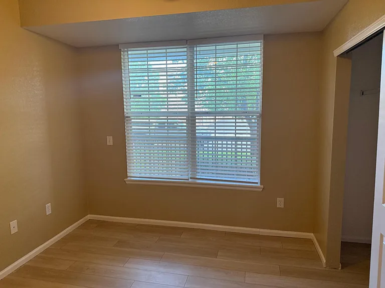 3875 S Dayton St #105 — Photo 10
