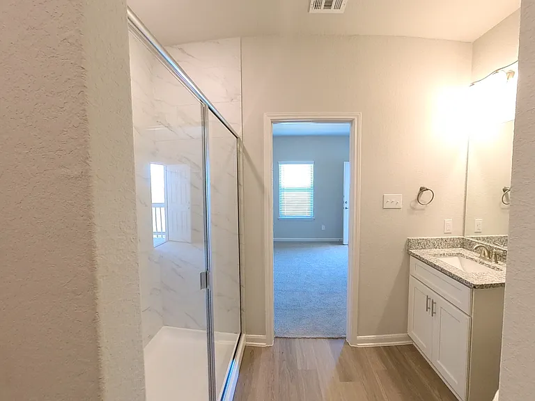 7122 Magnolia Blf #2 — Photo 23