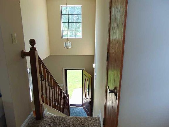 4th image of 7122 Tarragon Ct