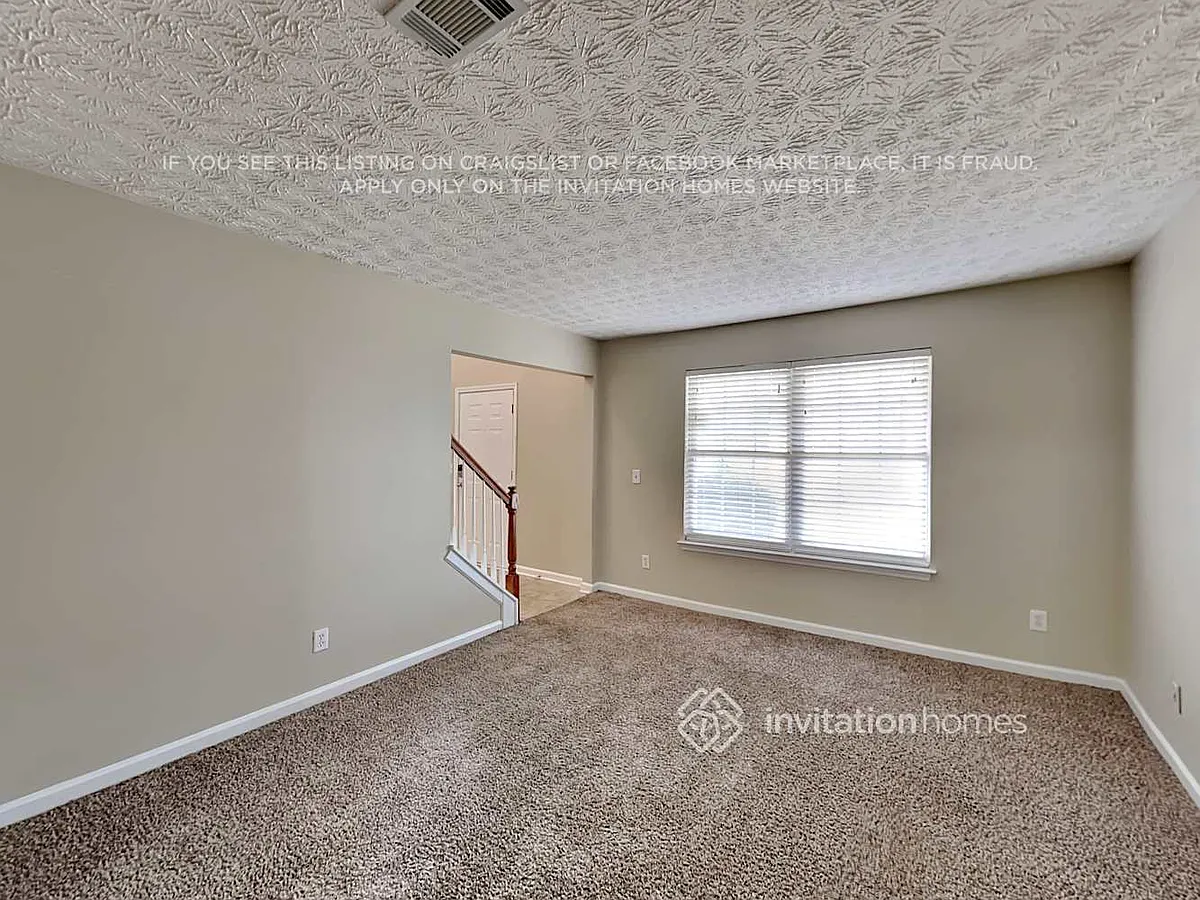 Building Photo - 1058 River Plantation Dr