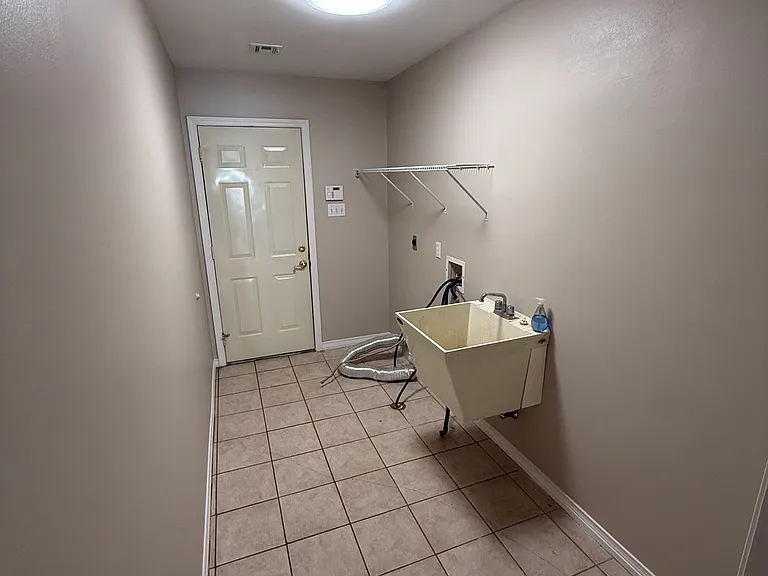44065 Nicholas Cir — Photo 12