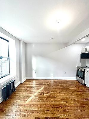 1st image of 180 Underhill Ave #3B